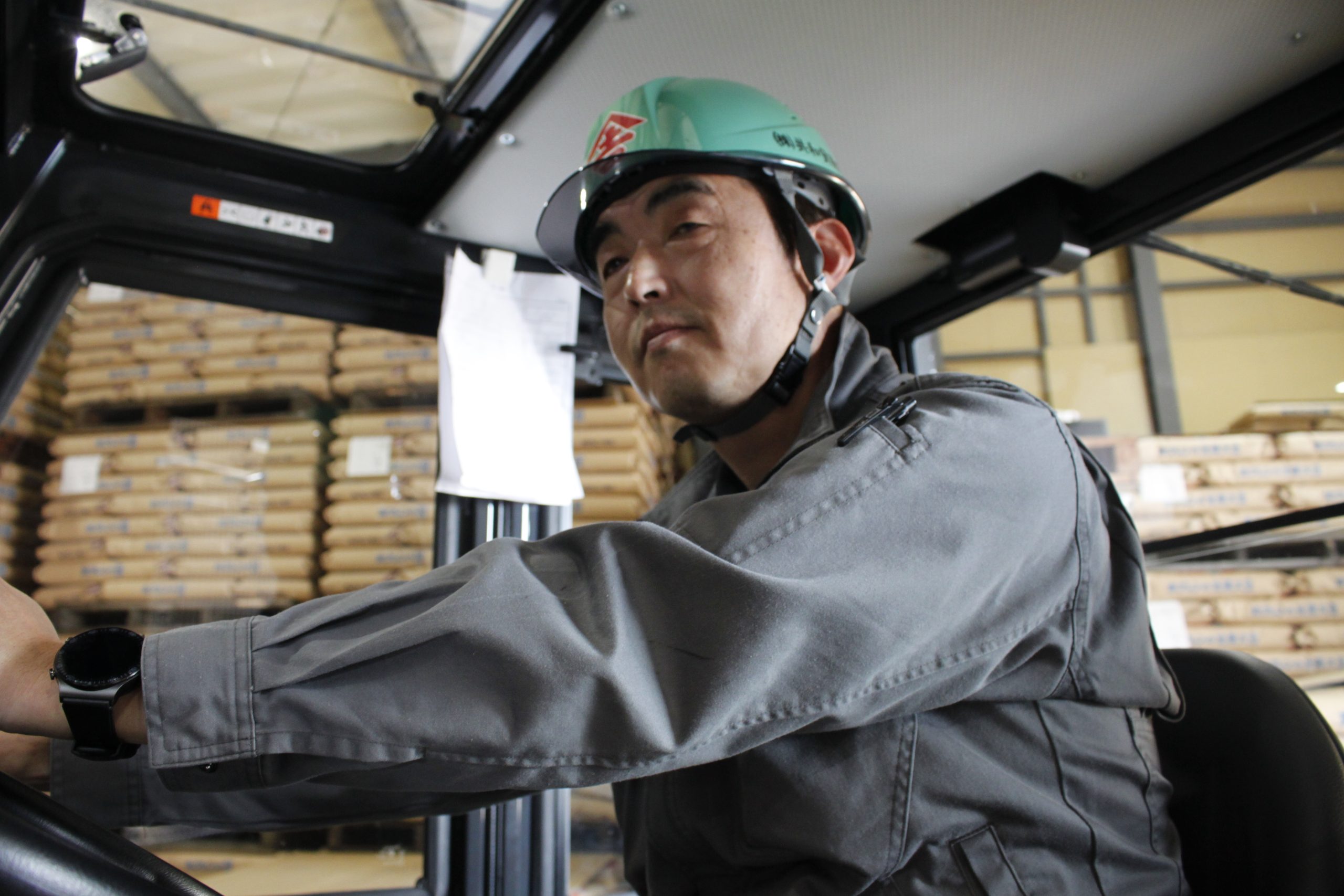 倉庫 管理 スタッフ