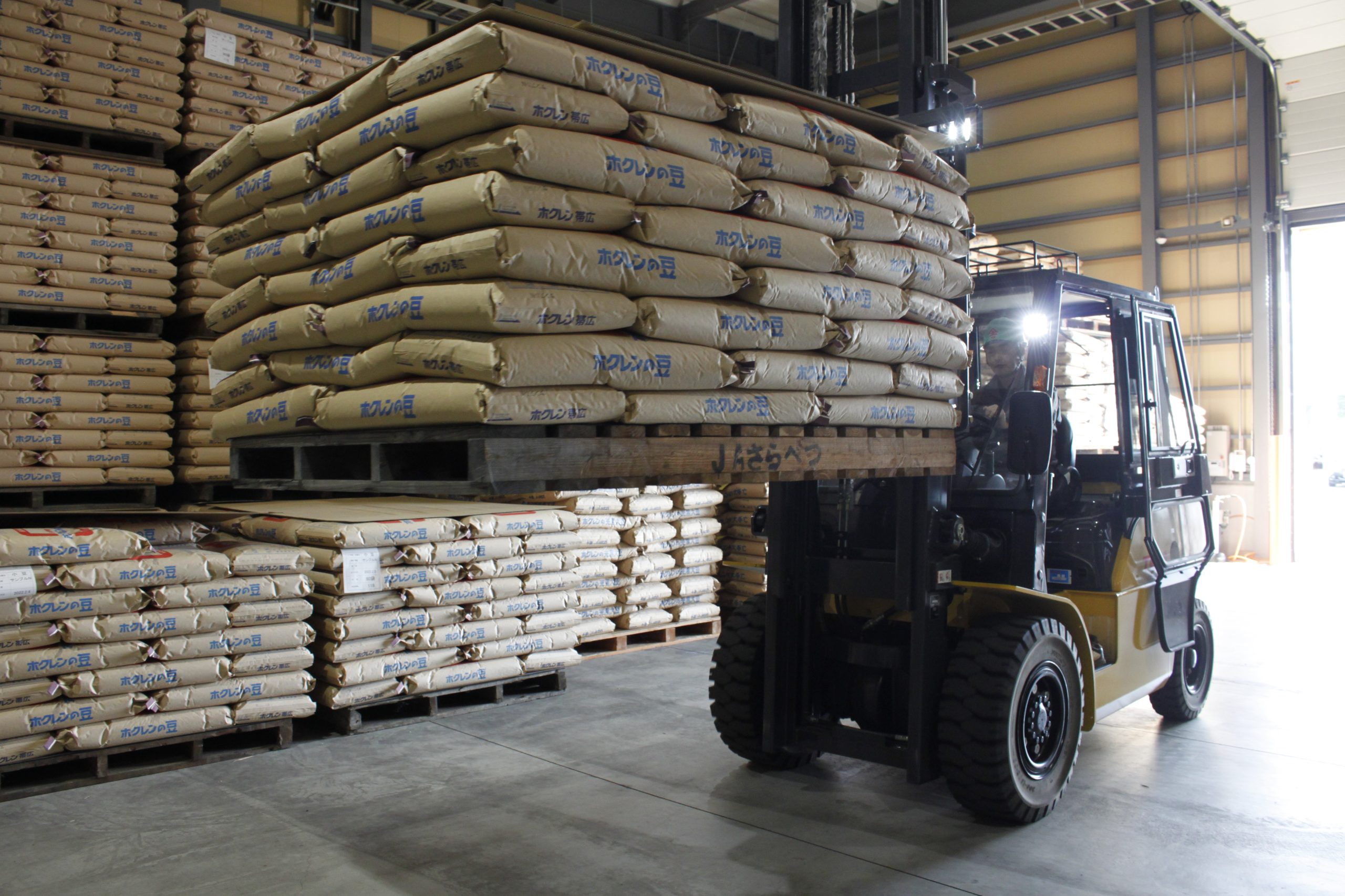 帰社・積込 運送業 1日の流れ